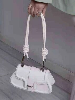 NXY Versatile Single Shoulder Bag Off-white